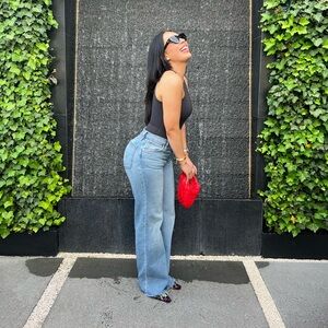 Meet your Posher, Janel